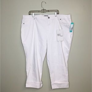 1822 Denim Berlin Denim Capri Size 24W